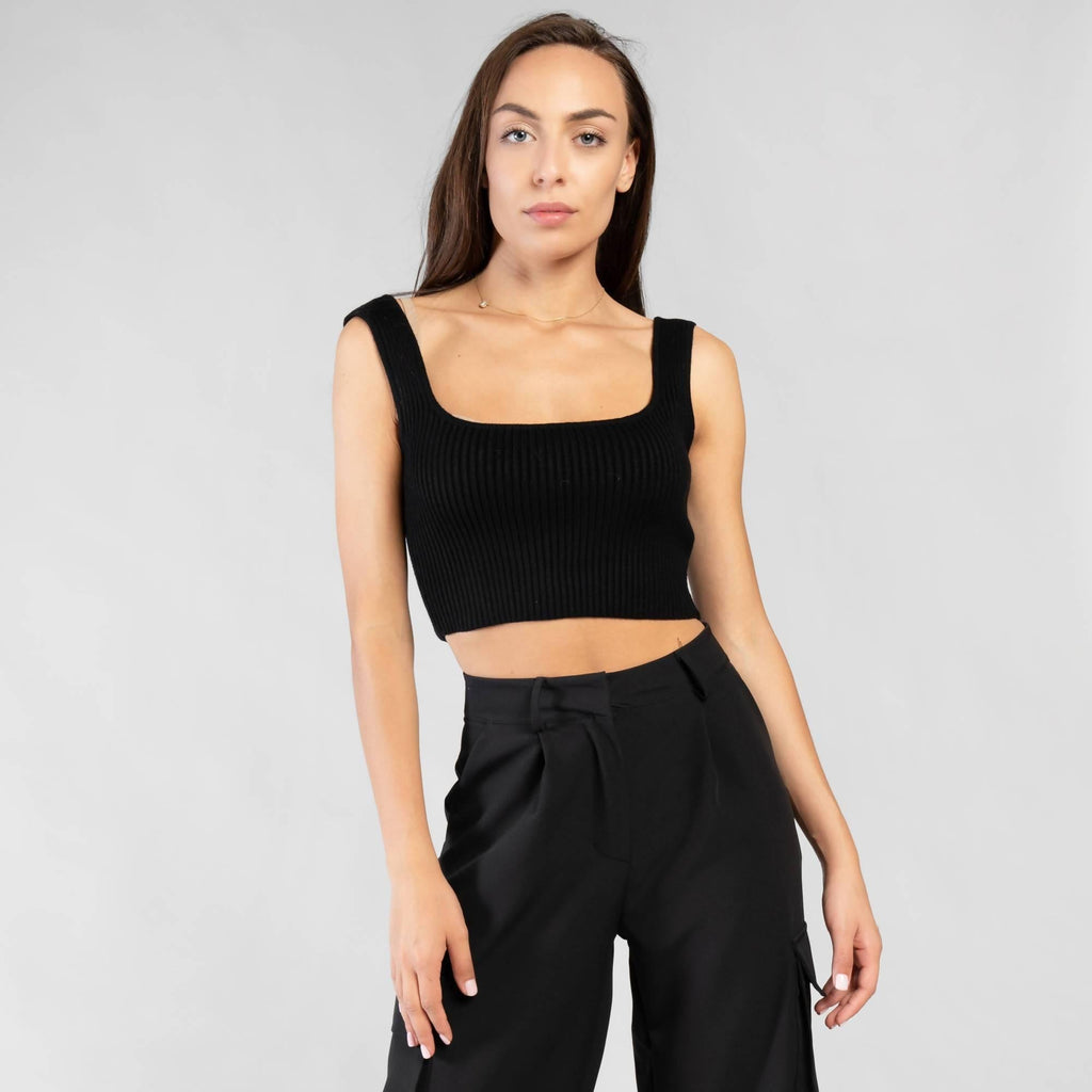 Short knitted top with wide shoulder strap - LEIVIPMARKETPLACE
